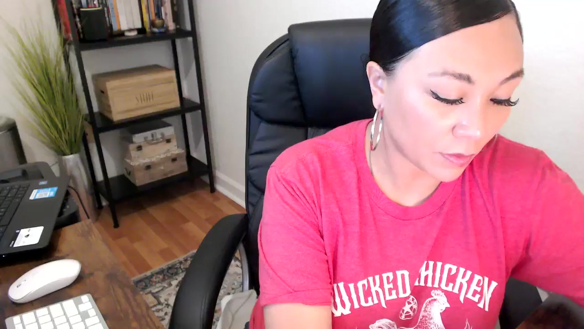 Gallery image thumbnail from MickaylaMoon's myfreecams stream on, 08/14/2024, 19:27 image 3 of 20