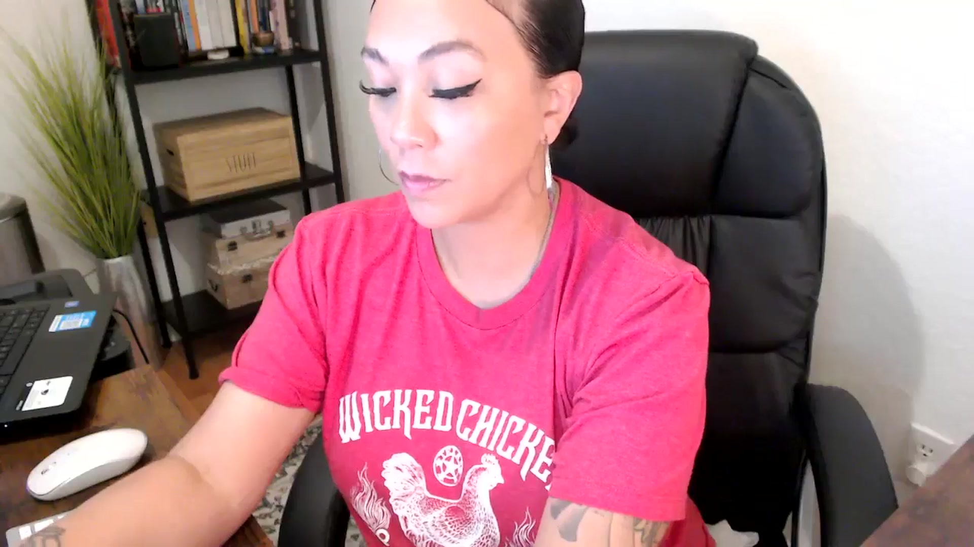 Gallery image thumbnail from MickaylaMoon's myfreecams stream on, 08/14/2024, 19:27 image 15 of 20