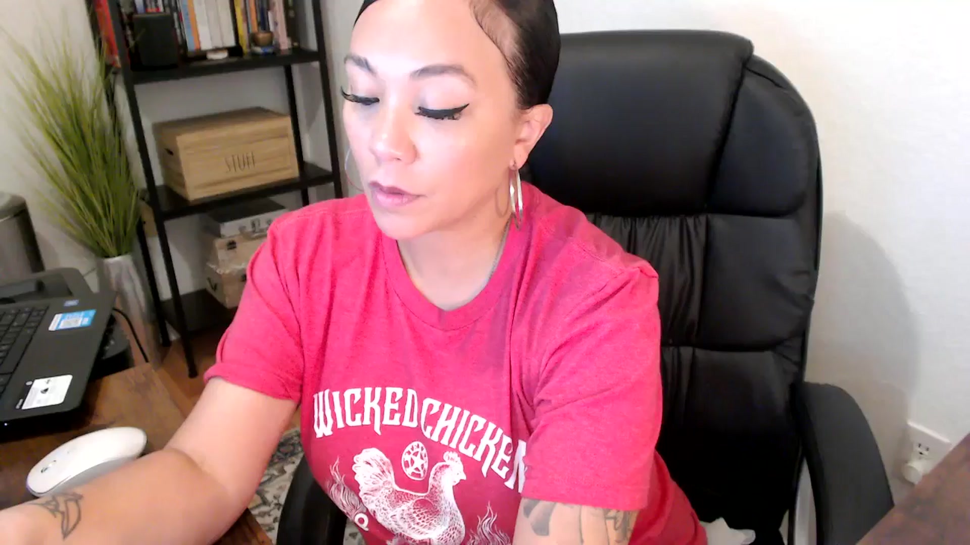 Gallery image thumbnail from MickaylaMoon's myfreecams stream on, 08/14/2024, 19:27 image 14 of 20