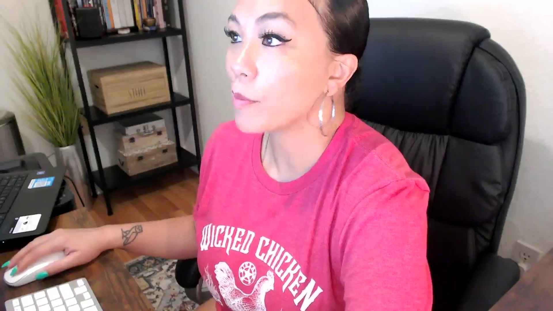 Gallery image thumbnail from MickaylaMoon's myfreecams stream on, 08/14/2024, 19:27 image 4 of 20