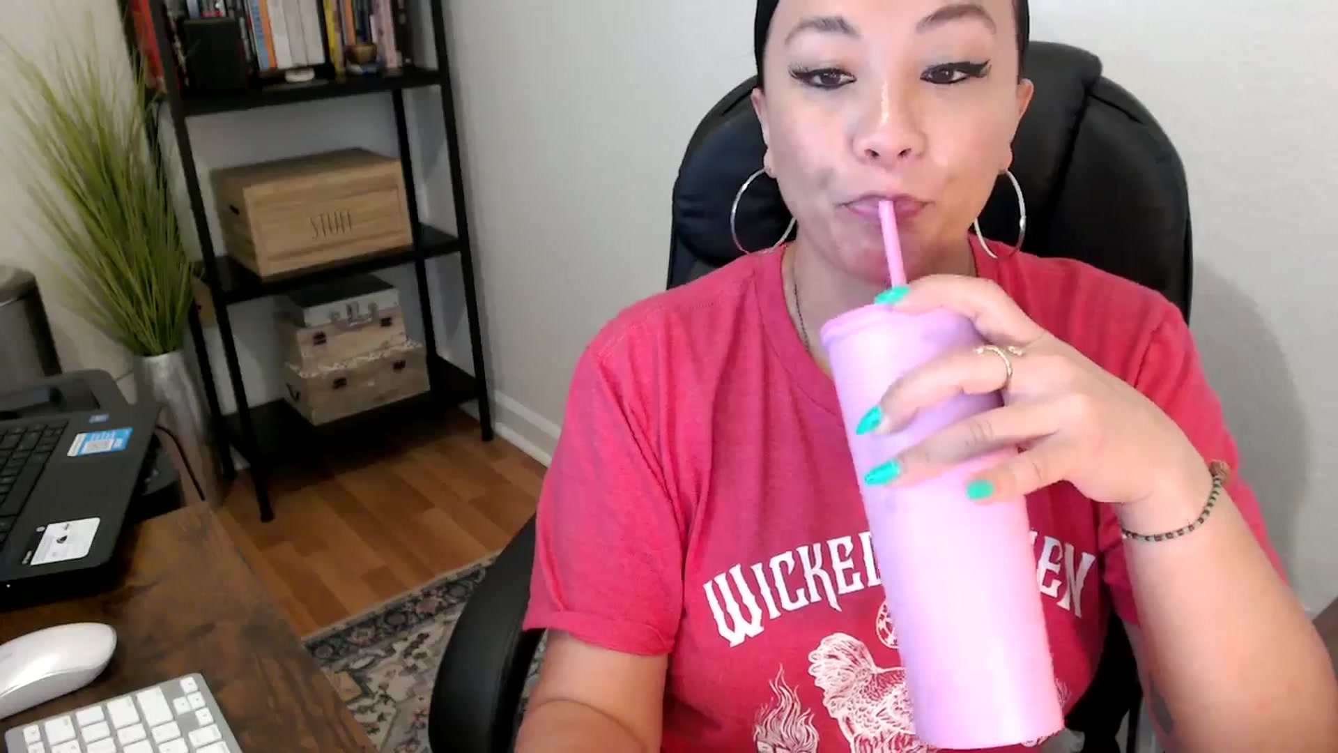 Gallery image thumbnail from MickaylaMoon's myfreecams stream on, 08/14/2024, 20:05 image 10 of 20