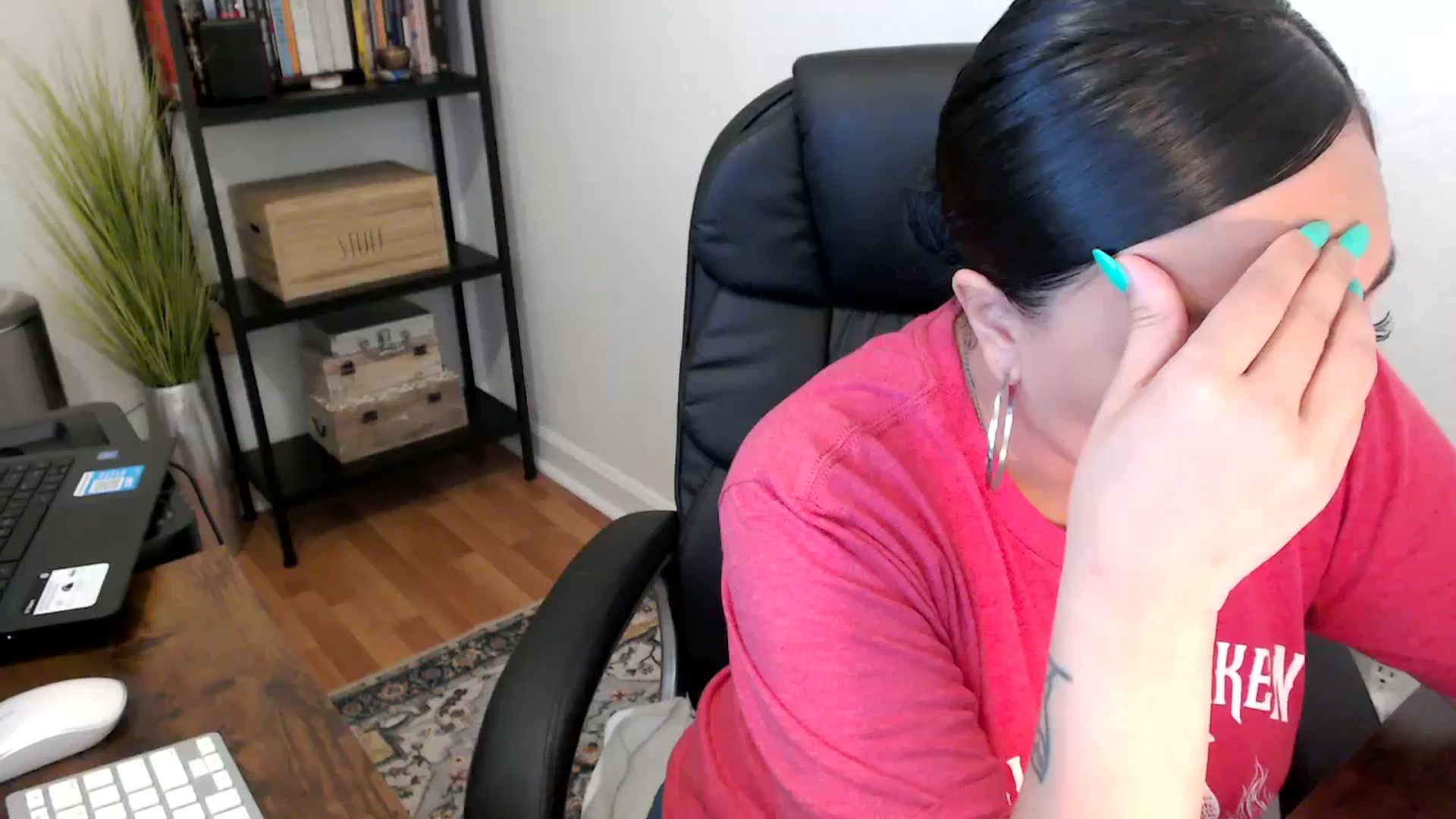 Gallery image thumbnail from MickaylaMoon's myfreecams stream on, 08/14/2024, 20:05 image 13 of 20