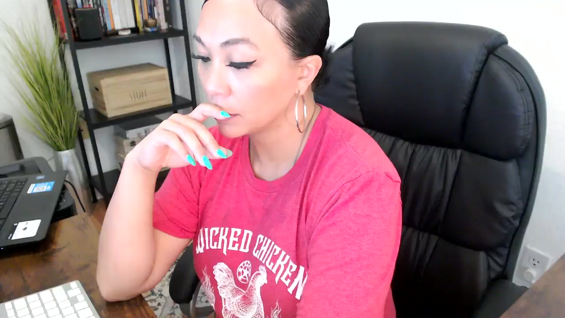 Gallery image thumbnail from MickaylaMoon's myfreecams stream on, 08/14/2024, 21:31 image 6 of 20