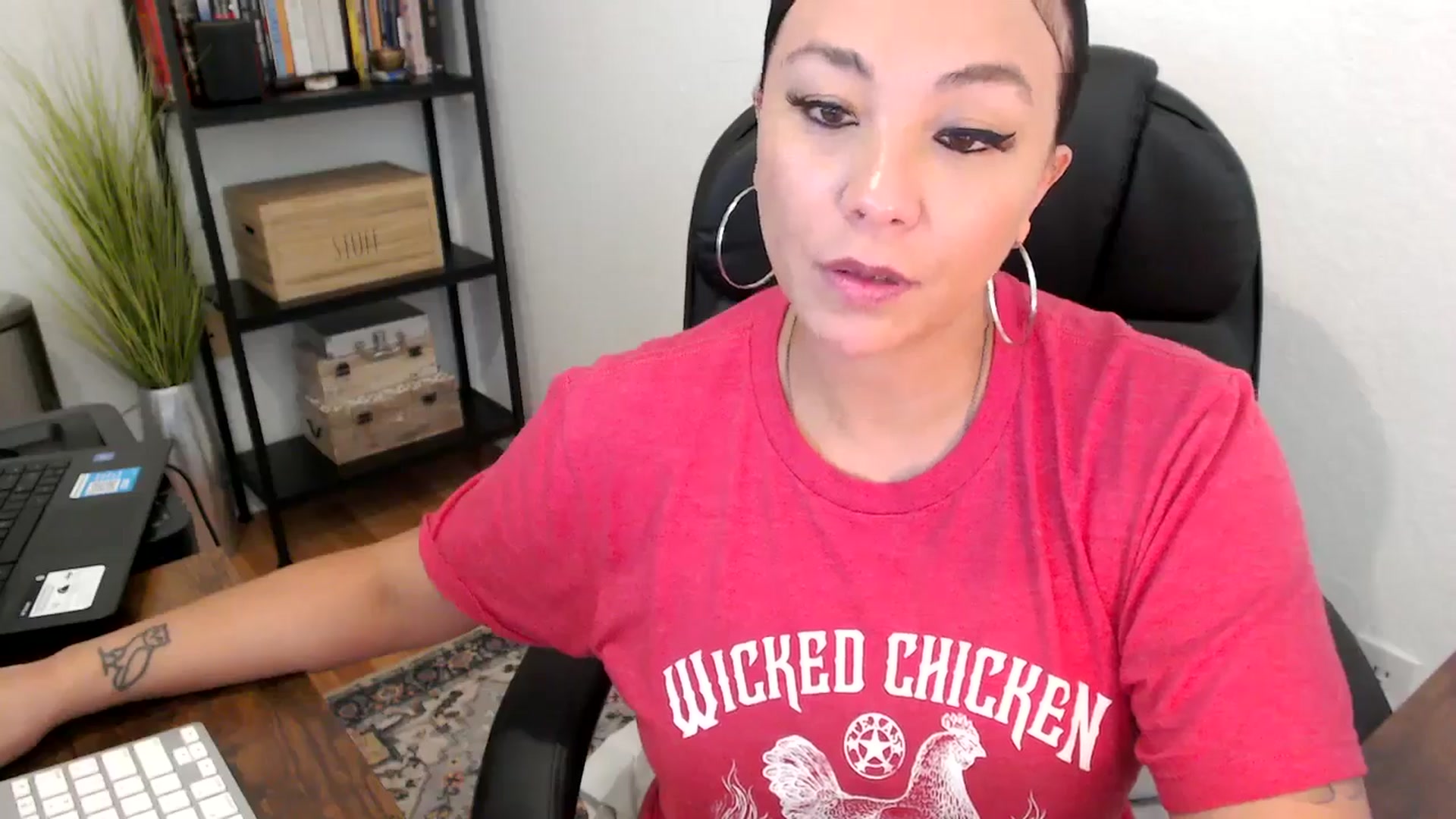 Gallery image thumbnail from MickaylaMoon's myfreecams stream on, 08/14/2024, 21:31 image 9 of 20