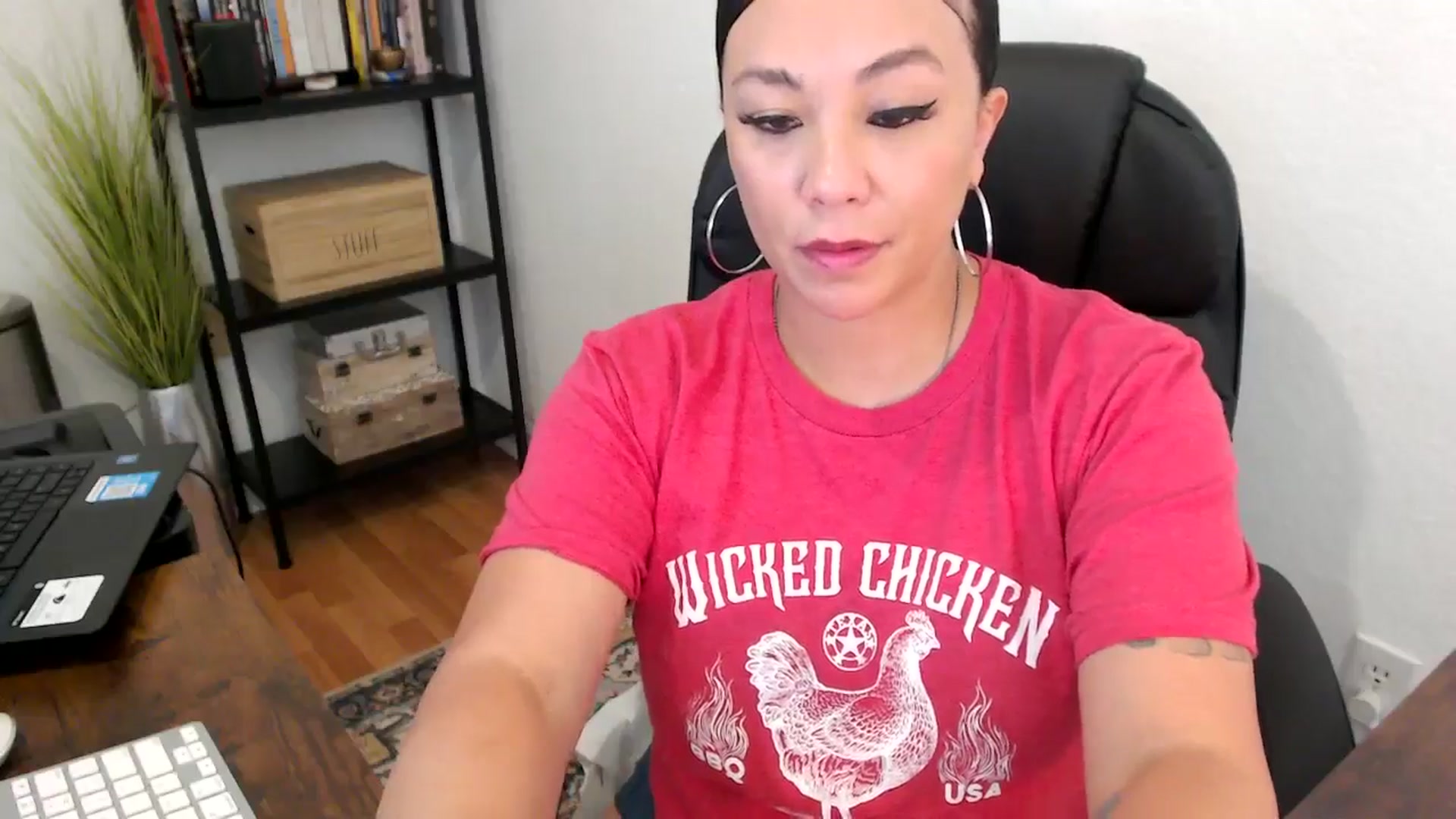 Gallery image thumbnail from MickaylaMoon's myfreecams stream on, 08/14/2024, 21:31 image 18 of 20