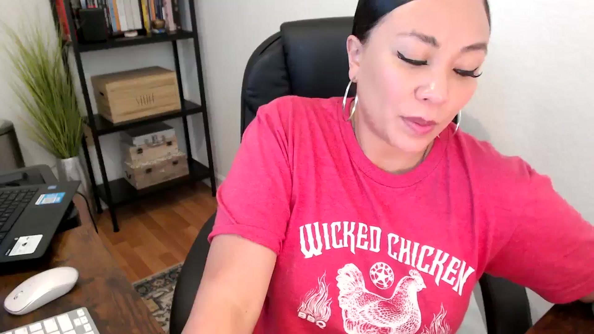 Gallery image thumbnail from MickaylaMoon's myfreecams stream on, 08/14/2024, 22:13 image 14 of 20