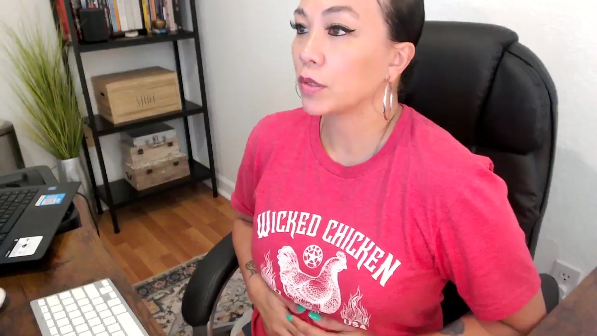 Gallery image thumbnail from MickaylaMoon's myfreecams stream on, 08/14/2024, 22:13 image 3 of 20