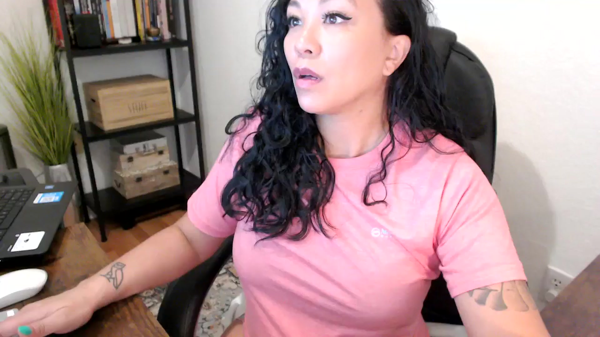 Gallery image thumbnail from MickaylaMoon's myfreecams stream on, 08/15/2024, 15:24 image 1 of 20