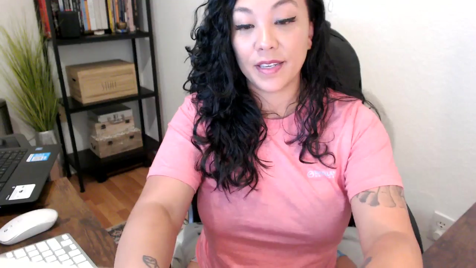 Gallery image thumbnail from MickaylaMoon's myfreecams stream on, 08/15/2024, 15:24 image 20 of 20