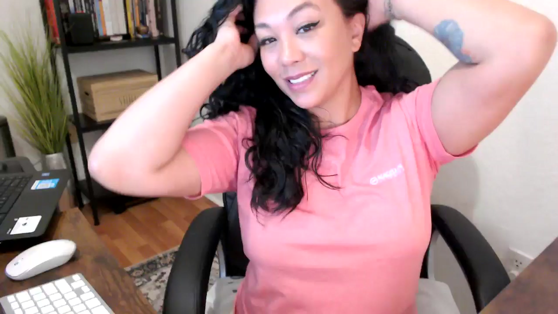 Gallery image thumbnail from MickaylaMoon's myfreecams stream on, 08/15/2024, 15:24 image 17 of 20