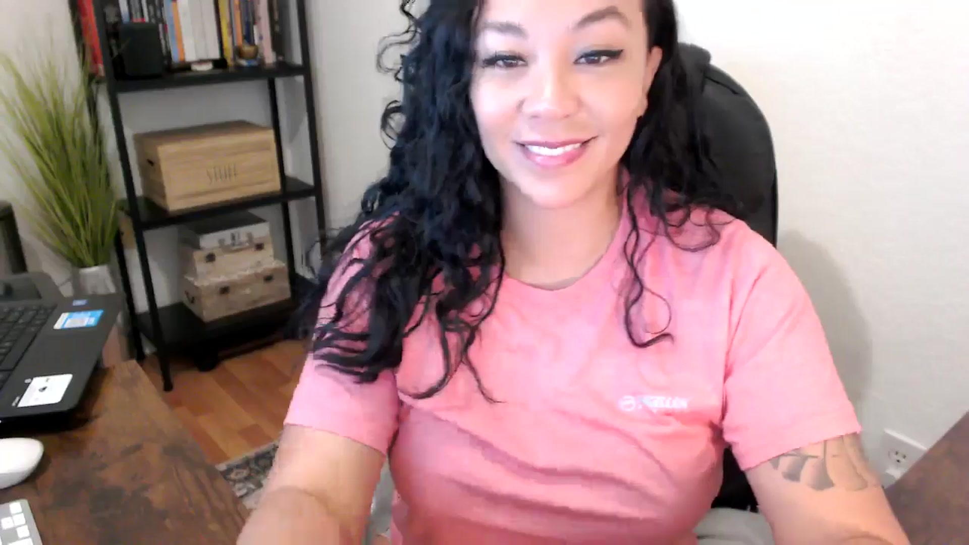 Gallery image thumbnail from MickaylaMoon's myfreecams stream on, 08/15/2024, 15:24 image 4 of 20