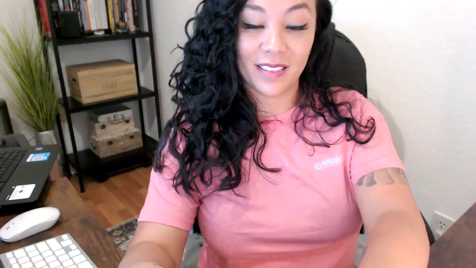 Gallery image thumbnail from MickaylaMoon's myfreecams stream on, 08/15/2024, 15:24 image 18 of 20