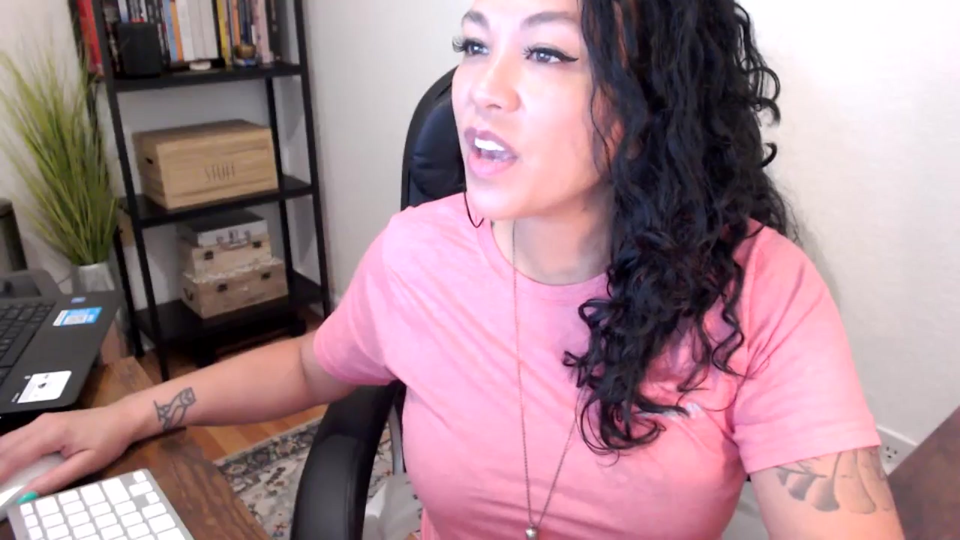 Gallery image thumbnail from MickaylaMoon's myfreecams stream on, 08/15/2024, 16:17 image 12 of 20