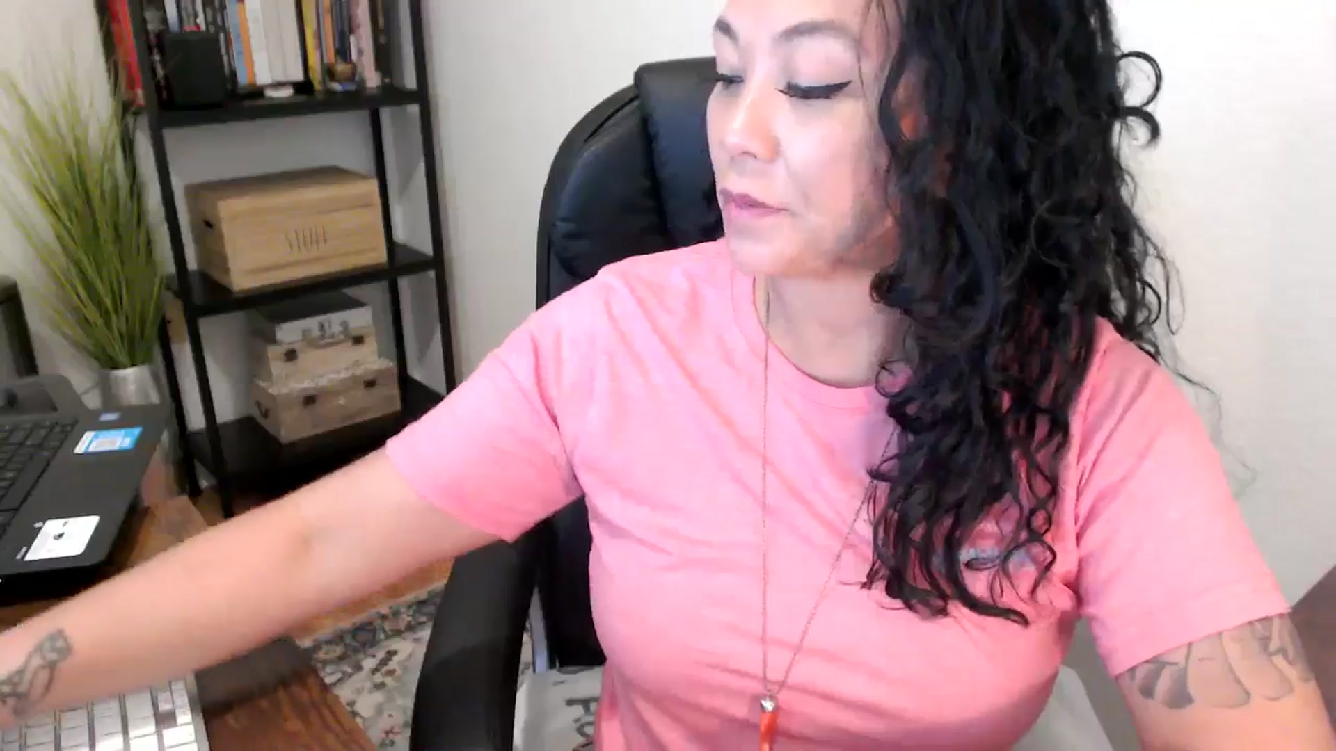 Gallery image thumbnail from MickaylaMoon's myfreecams stream on, 08/15/2024, 16:17 image 6 of 20