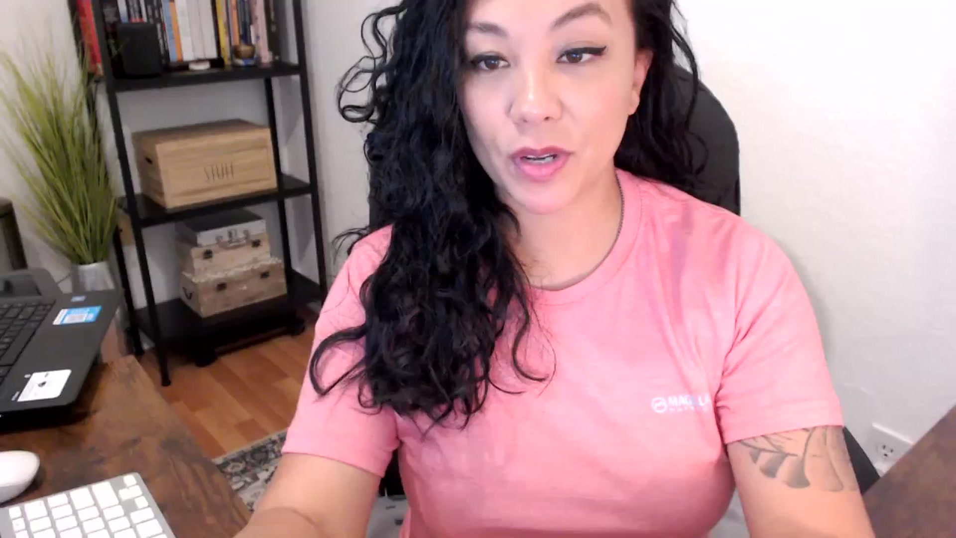Gallery image thumbnail from MickaylaMoon's myfreecams stream on, 08/15/2024, 17:09 image 17 of 20