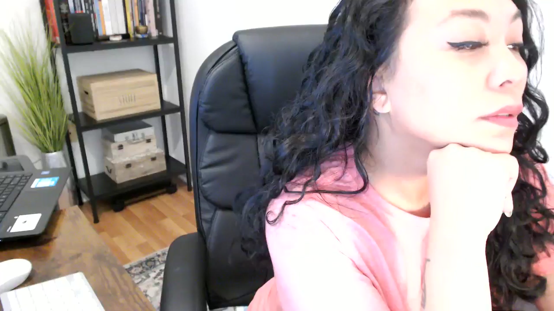 Gallery image thumbnail from MickaylaMoon's myfreecams stream on, 08/15/2024, 17:09 image 13 of 20