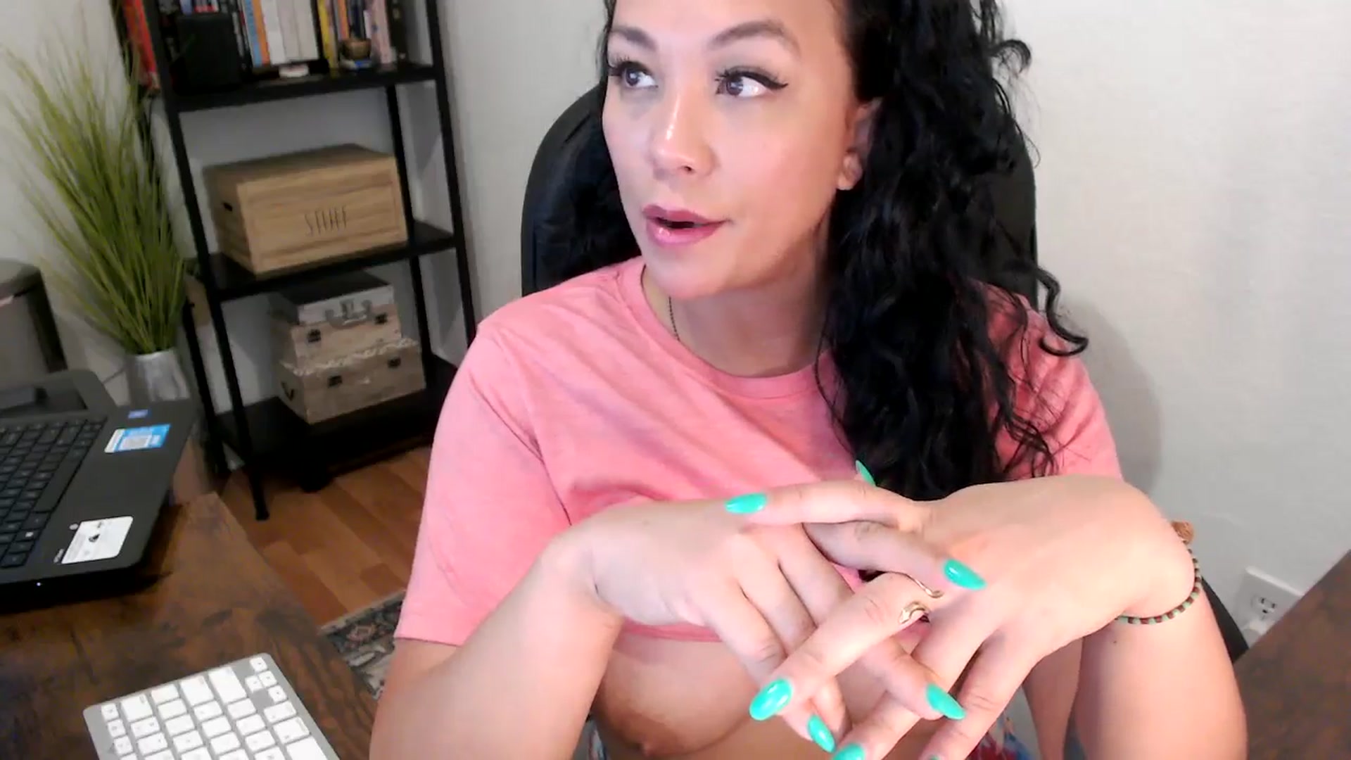 Gallery image thumbnail from MickaylaMoon's myfreecams stream on, 08/15/2024, 18:44 image 6 of 20