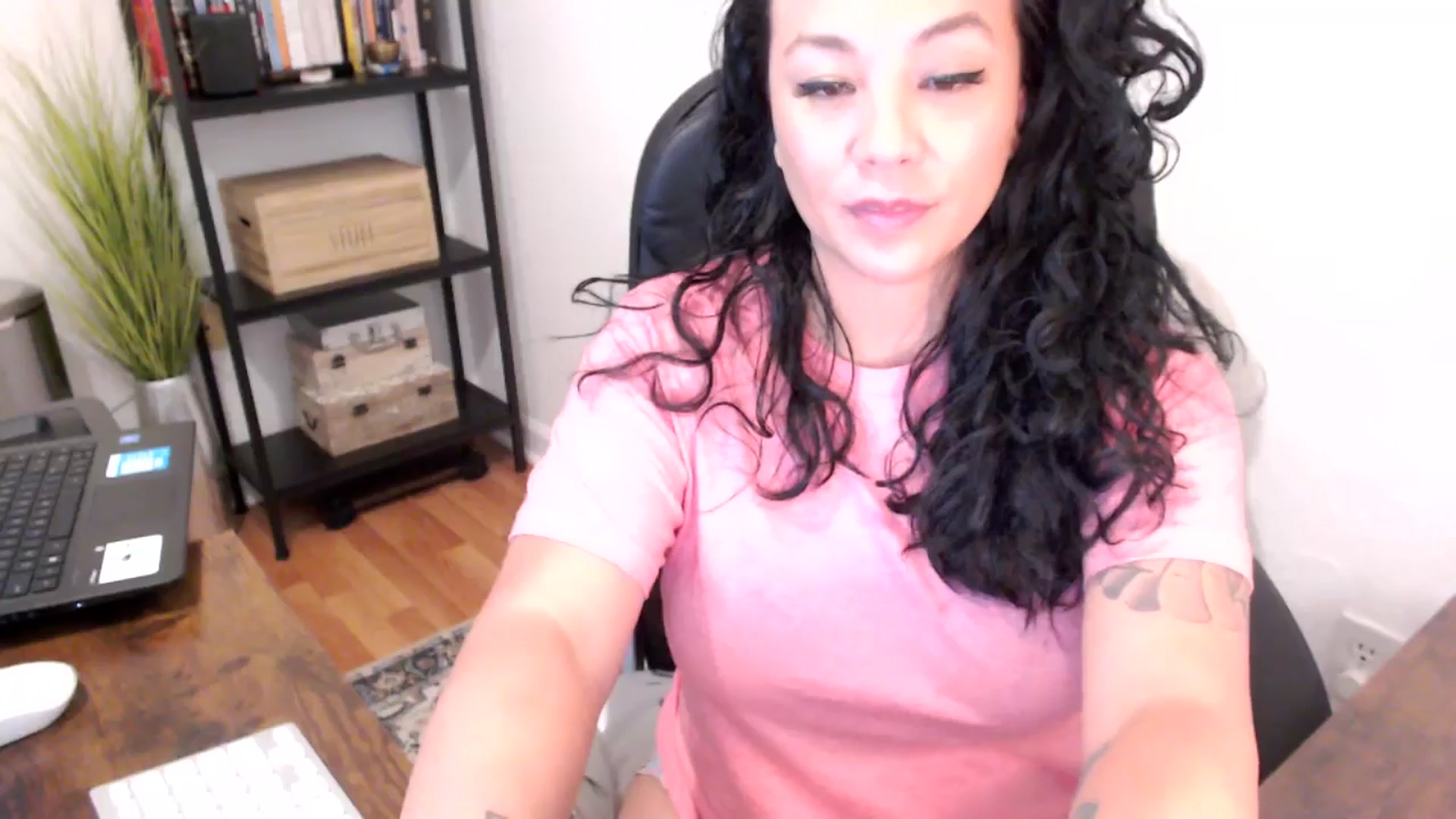 Gallery image thumbnail from MickaylaMoon's myfreecams stream on, 08/15/2024, 19:24 image 20 of 20