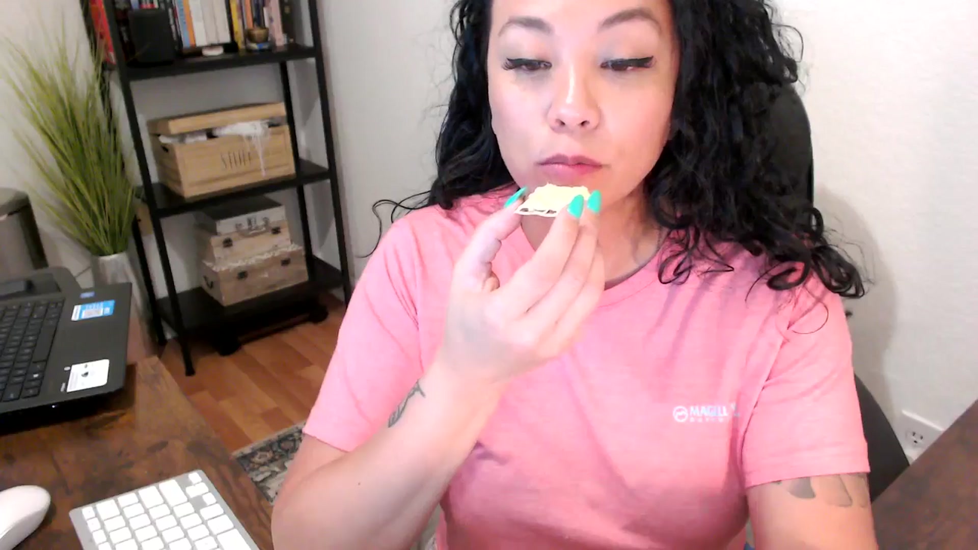 Gallery image thumbnail from MickaylaMoon's myfreecams stream on, 08/15/2024, 20:16 image 4 of 20
