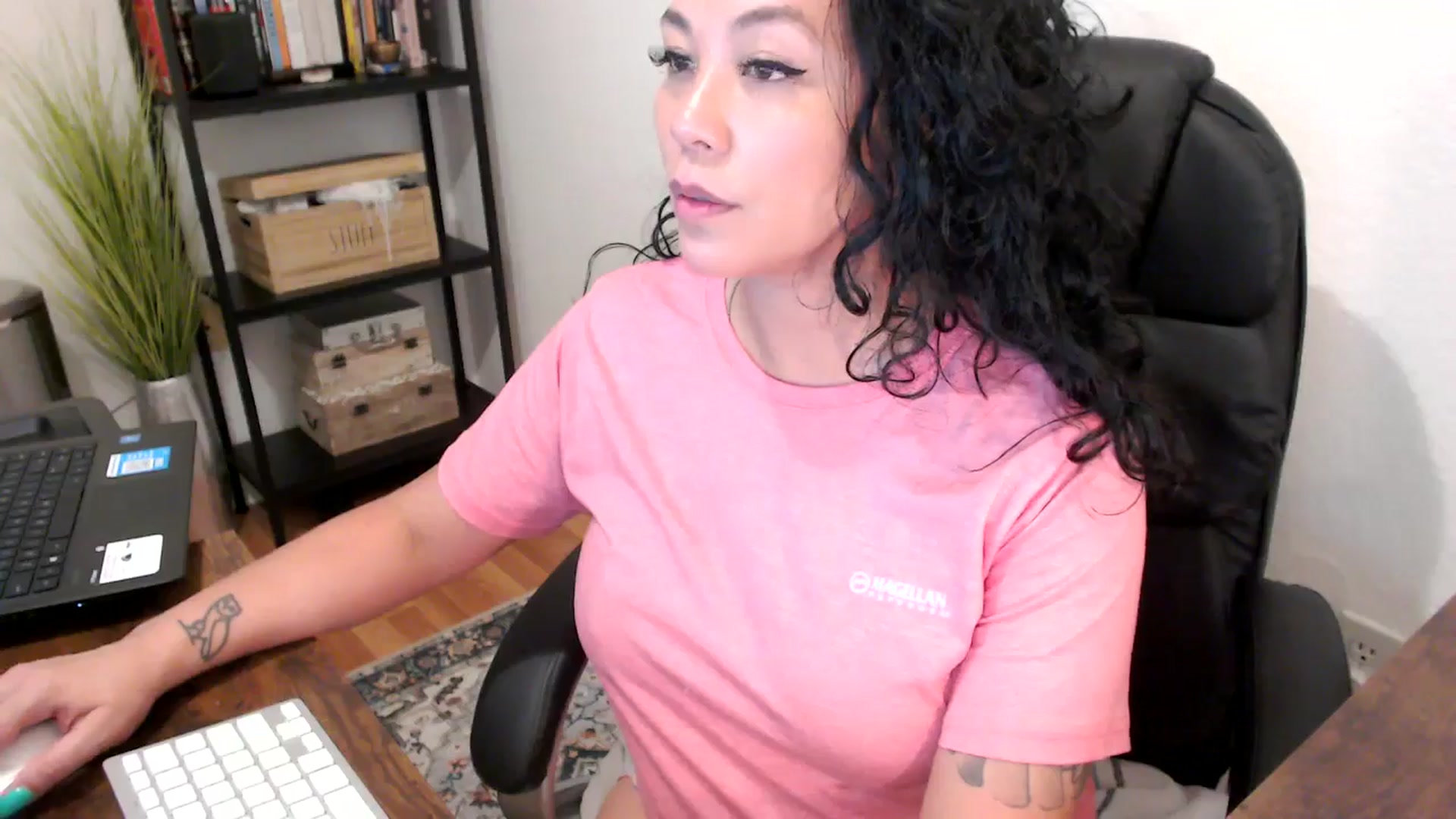 Gallery image thumbnail from MickaylaMoon's myfreecams stream on, 08/15/2024, 20:16 image 3 of 20