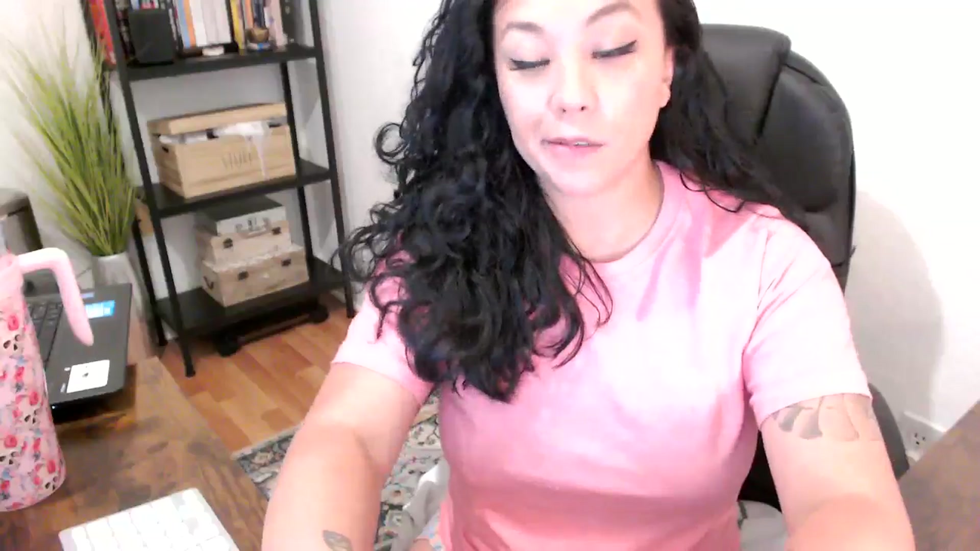 Gallery image thumbnail from MickaylaMoon's myfreecams stream on, 08/15/2024, 20:16 image 13 of 20
