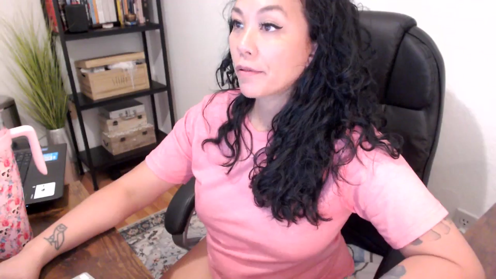 Gallery image thumbnail from MickaylaMoon's myfreecams stream on, 08/15/2024, 20:28 image 2 of 20