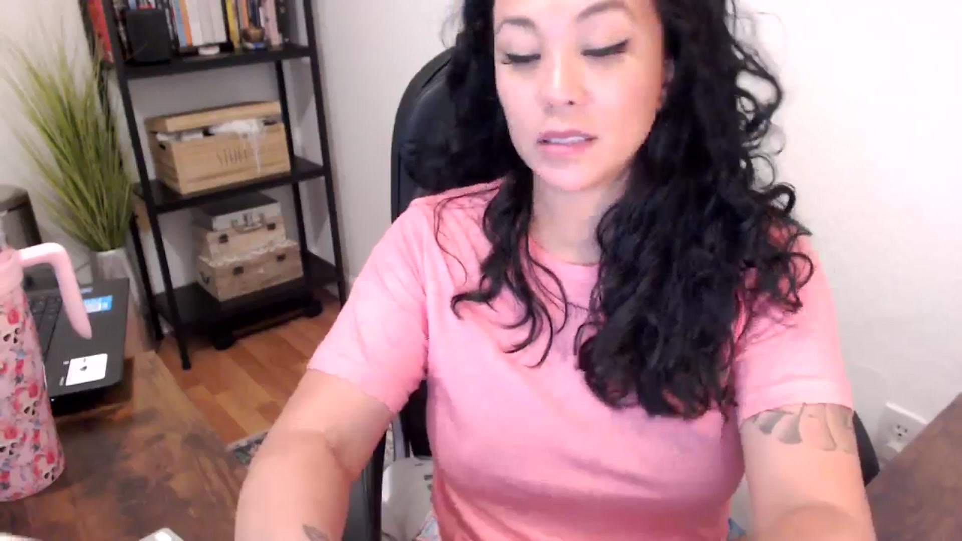 Gallery image thumbnail from MickaylaMoon's myfreecams stream on, 08/15/2024, 20:28 image 6 of 20