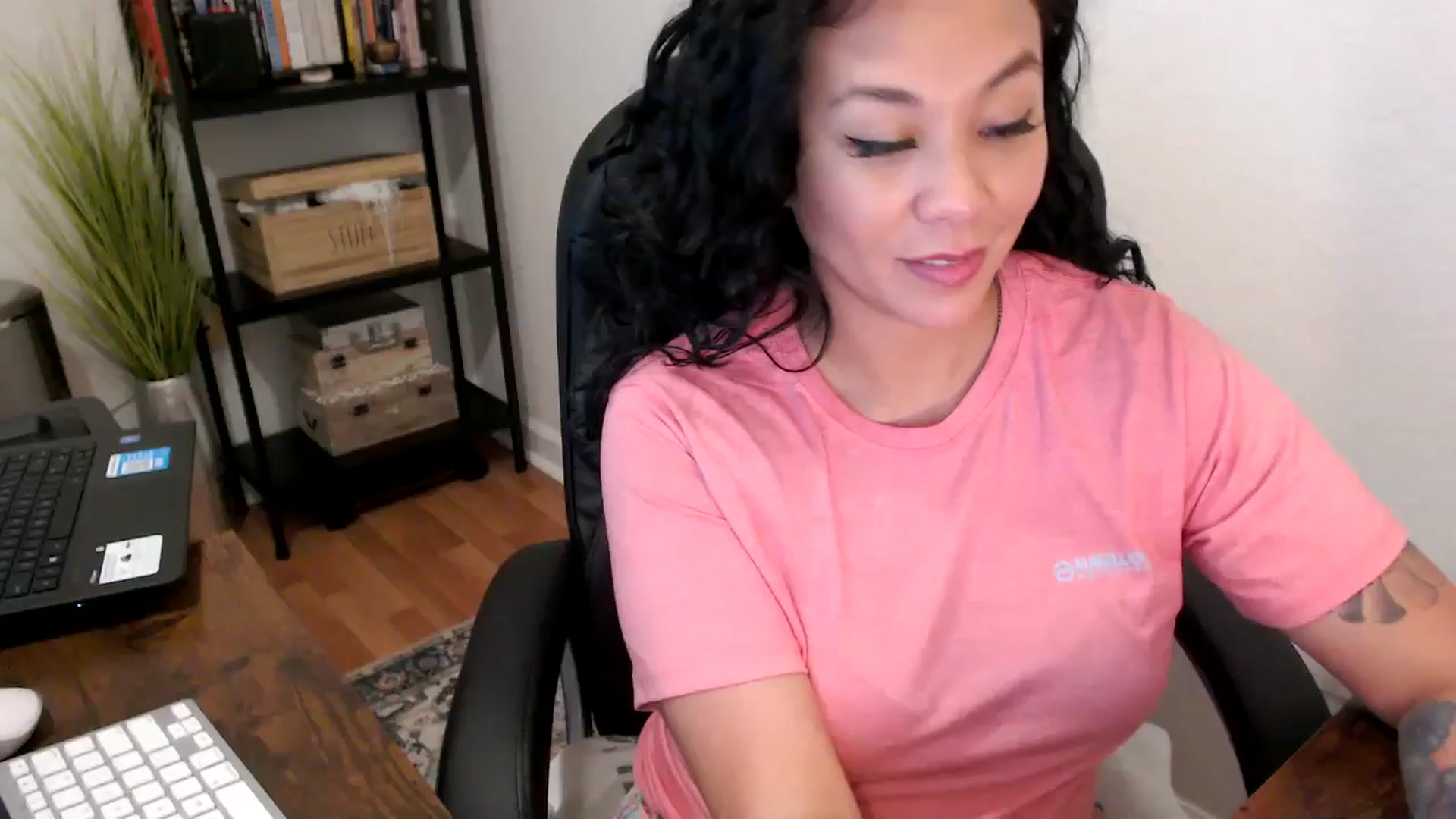 Gallery image thumbnail from MickaylaMoon's myfreecams stream on, 08/15/2024, 21:39 image 1 of 20
