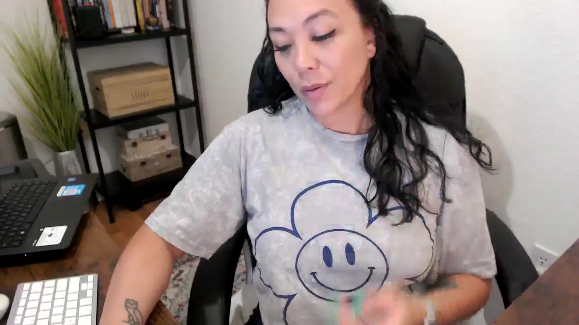 Gallery image thumbnail from MickaylaMoon's myfreecams stream on, 08/16/2024, 15:16 image 12 of 20
