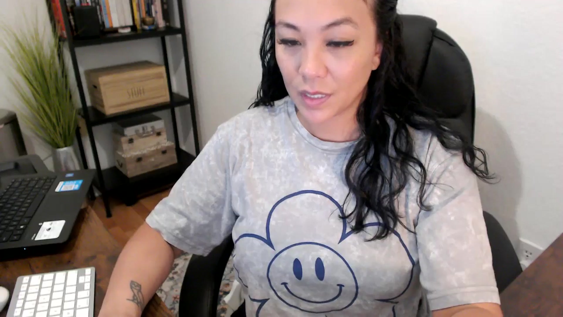 Gallery image thumbnail from MickaylaMoon's myfreecams stream on, 08/16/2024, 15:16 image 11 of 20