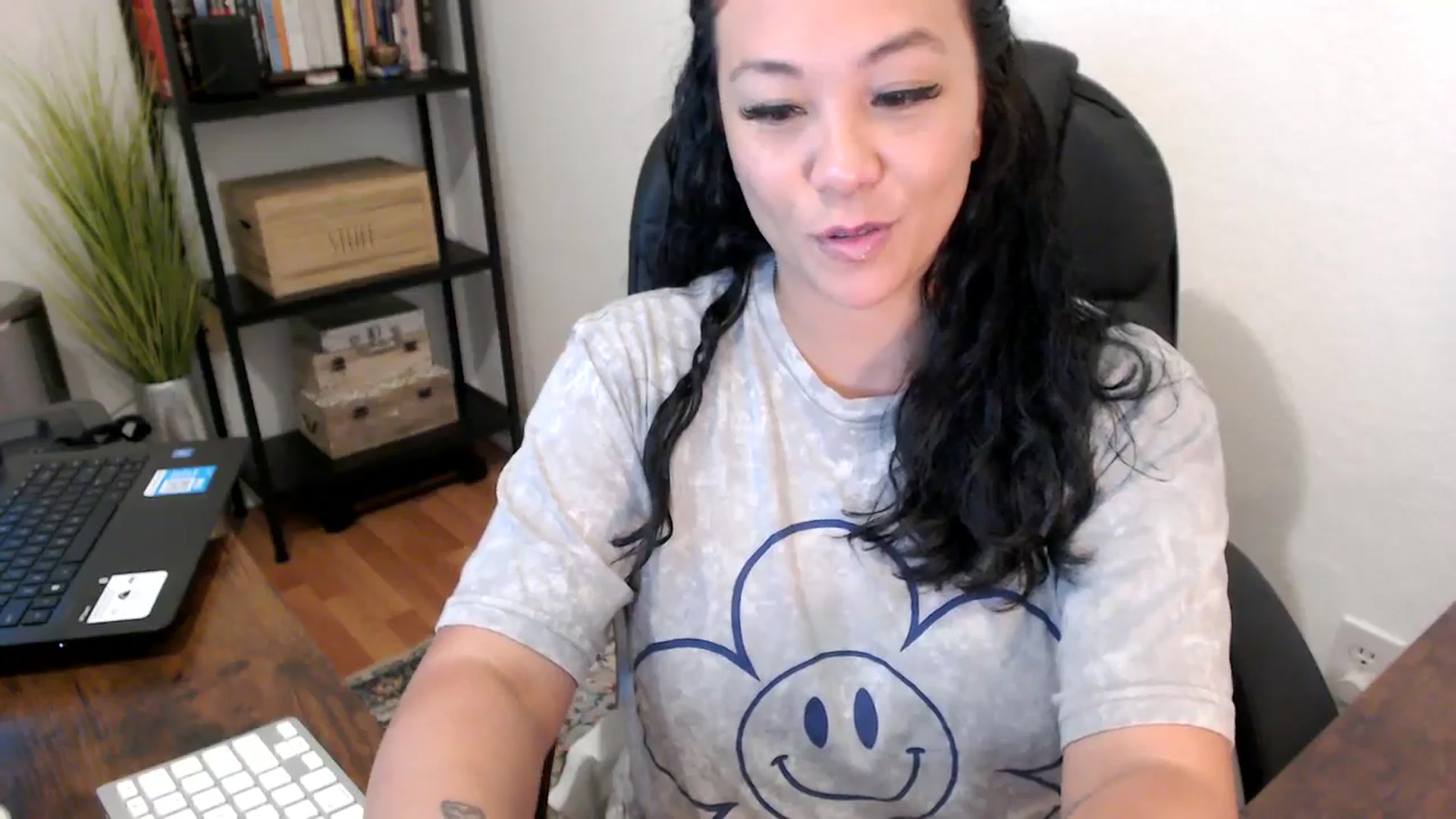 Gallery image thumbnail from MickaylaMoon's myfreecams stream on, 08/16/2024, 15:46 image 7 of 20