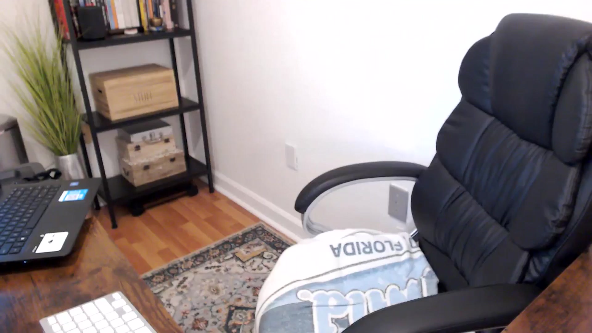 Gallery image thumbnail from MickaylaMoon's myfreecams stream on, 08/16/2024, 15:46 image 12 of 20