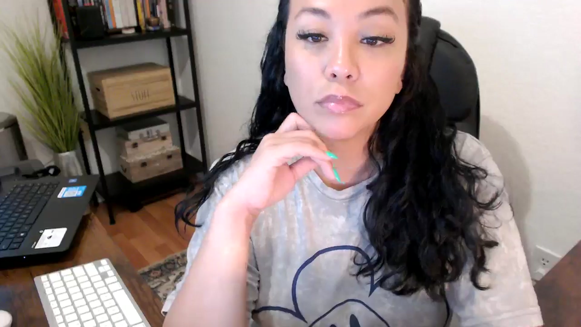 Gallery image thumbnail from MickaylaMoon's myfreecams stream on, 08/16/2024, 15:46 image 5 of 20