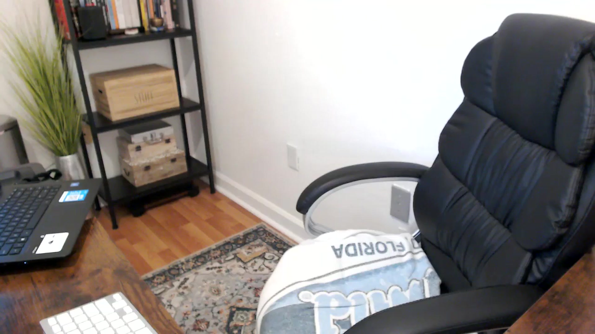 Gallery image thumbnail from MickaylaMoon's myfreecams stream on, 08/16/2024, 15:46 image 10 of 20