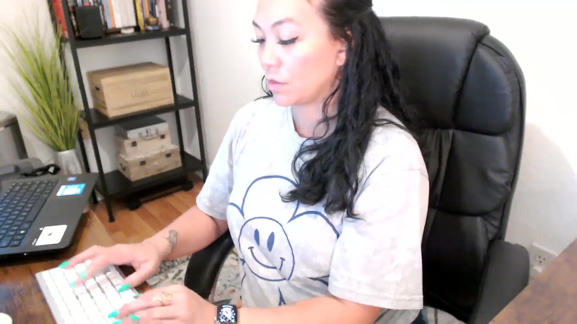 Gallery image thumbnail from MickaylaMoon's myfreecams stream on, 08/16/2024, 15:46 image 4 of 20