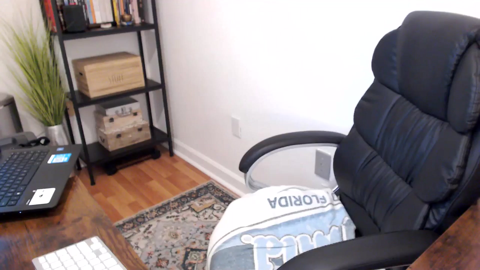 Gallery image thumbnail from MickaylaMoon's myfreecams stream on, 08/16/2024, 15:46 image 18 of 20