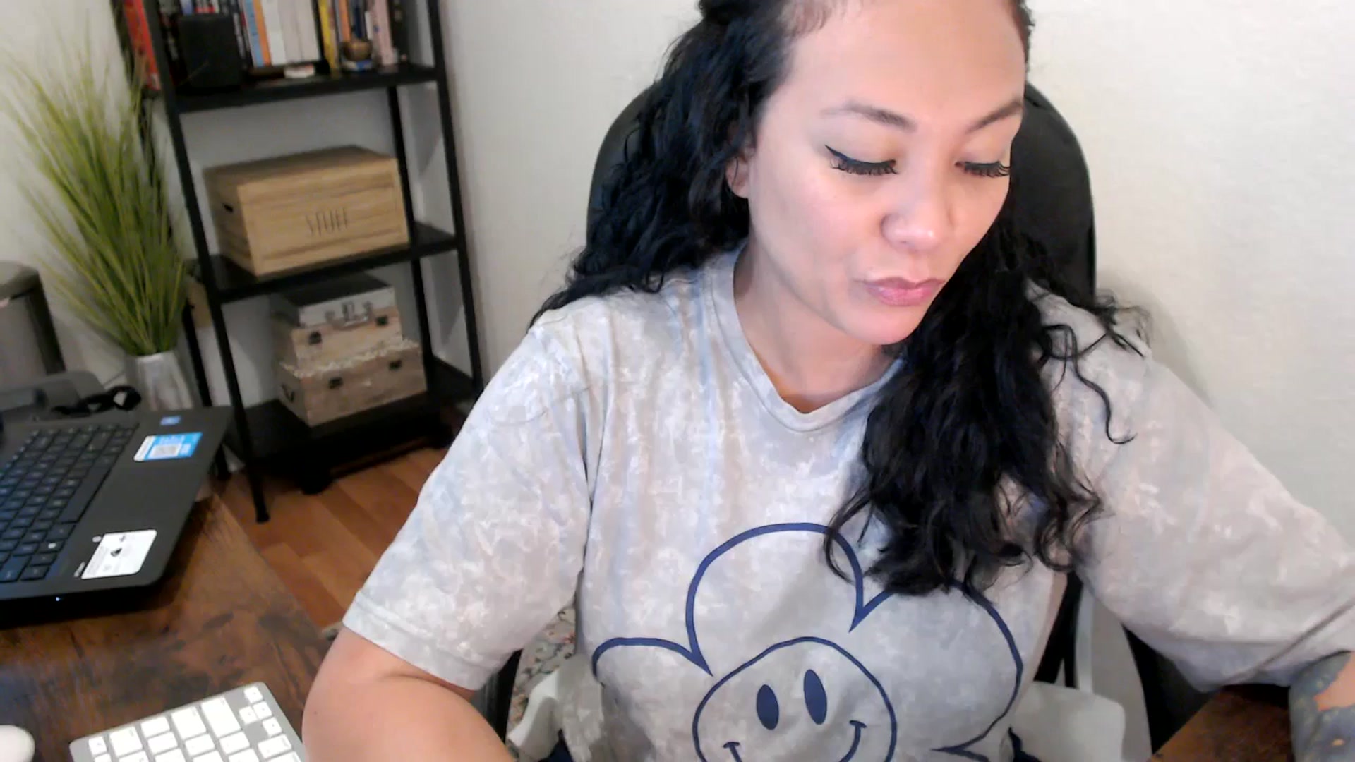 Gallery image thumbnail from MickaylaMoon's myfreecams stream on, 08/16/2024, 16:16 image 5 of 20