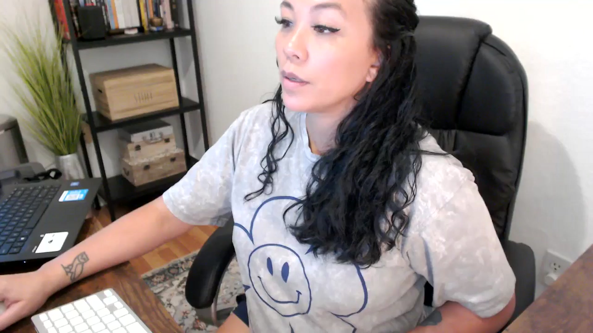 Gallery image thumbnail from MickaylaMoon's myfreecams stream on, 08/16/2024, 16:16 image 20 of 20