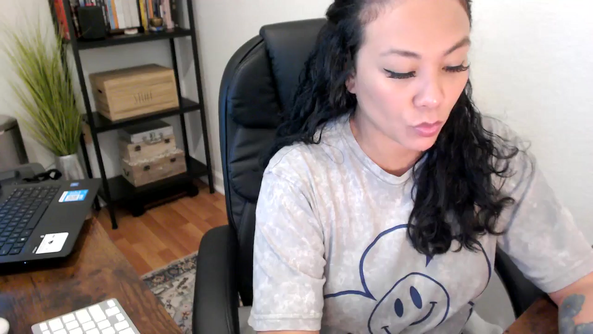 Gallery image thumbnail from MickaylaMoon's myfreecams stream on, 08/16/2024, 16:16 image 2 of 20