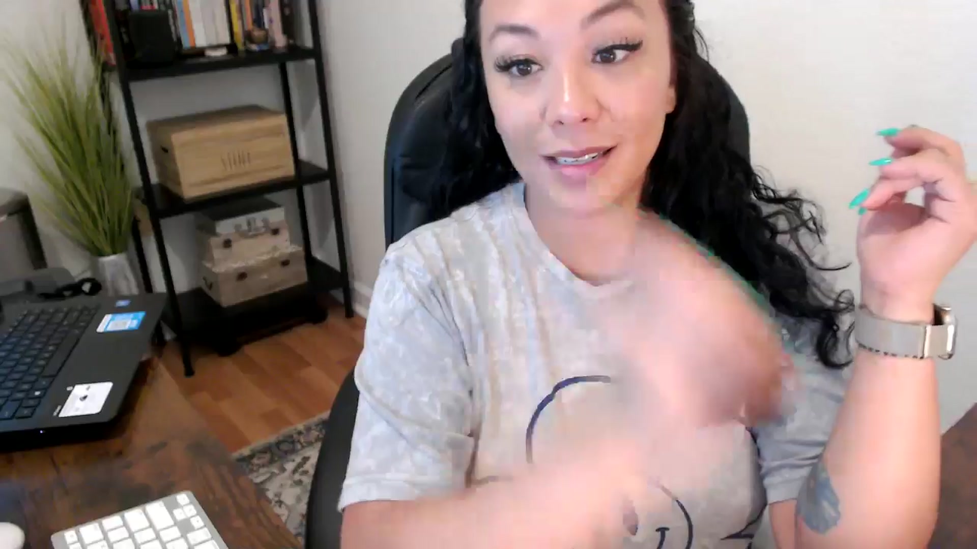 Gallery image thumbnail from MickaylaMoon's myfreecams stream on, 08/16/2024, 16:16 image 4 of 20