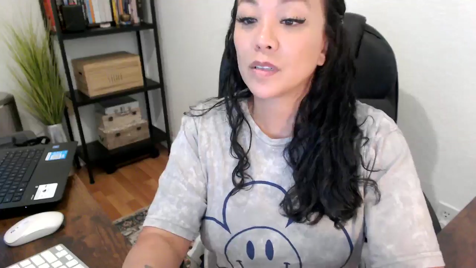 Gallery image thumbnail from MickaylaMoon's myfreecams stream on, 08/16/2024, 17:13 image 11 of 20