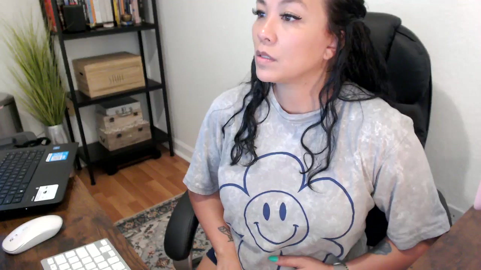 Gallery image thumbnail from MickaylaMoon's myfreecams stream on, 08/16/2024, 18:10 image 2 of 20