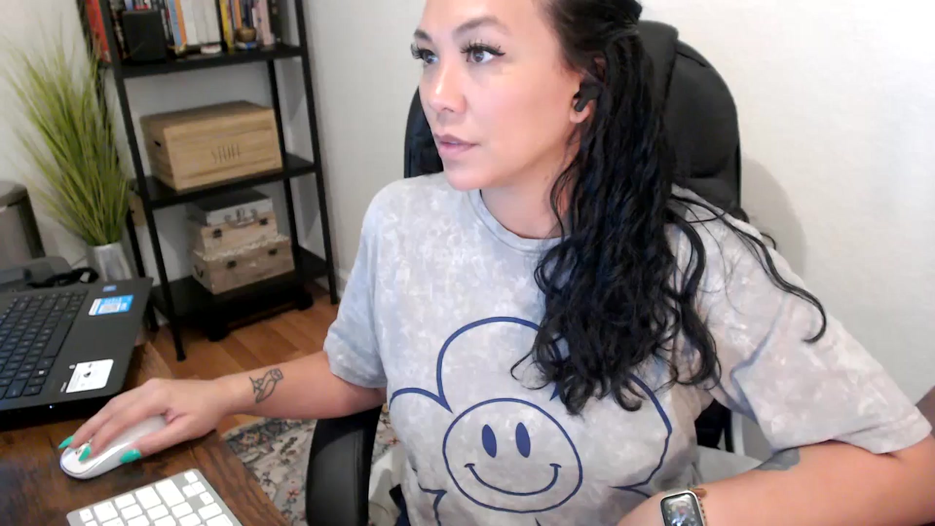 Gallery image thumbnail from MickaylaMoon's myfreecams stream on, 08/16/2024, 18:10 image 18 of 20