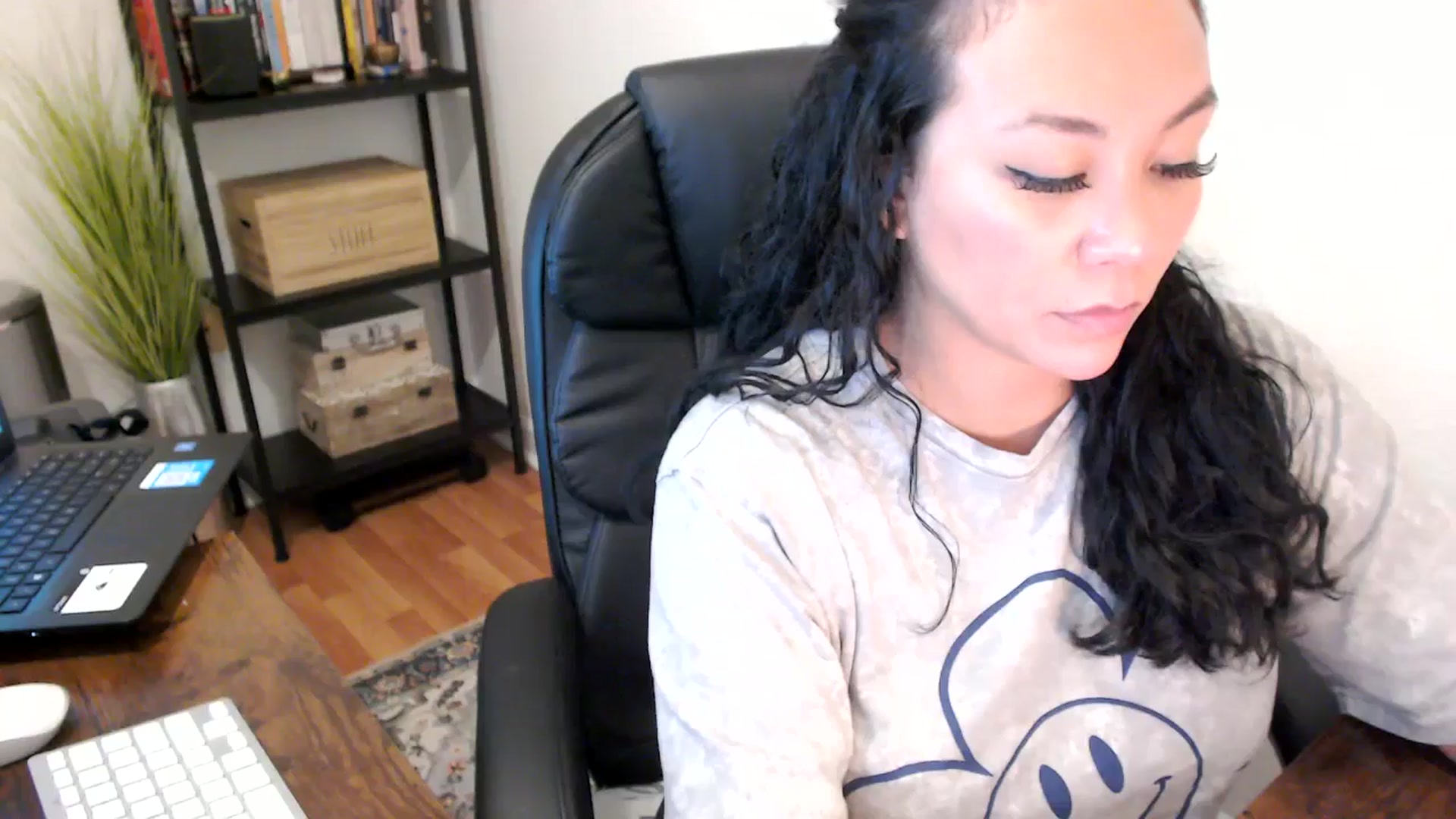 Gallery image thumbnail from MickaylaMoon's myfreecams stream on, 08/16/2024, 21:06 image 9 of 20
