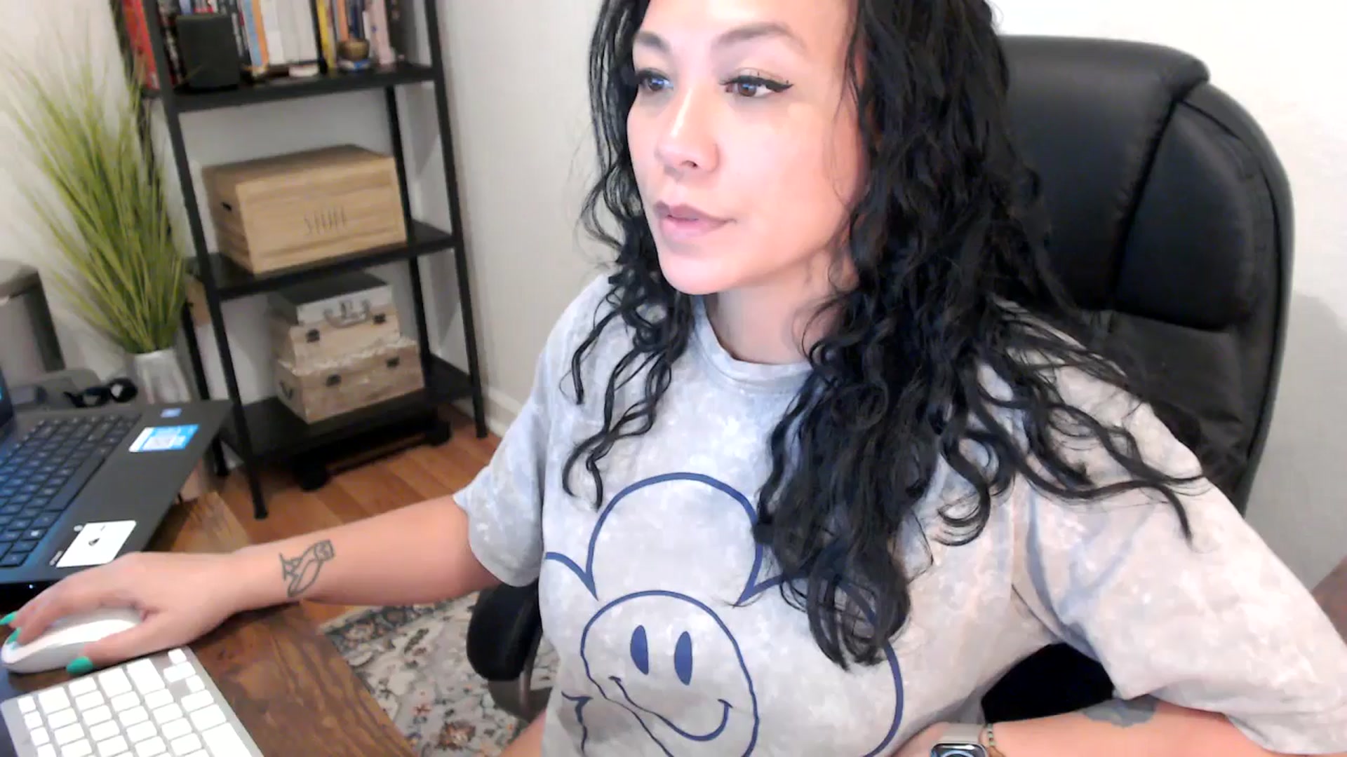 Gallery image thumbnail from MickaylaMoon's myfreecams stream on, 08/16/2024, 22:10 image 9 of 20