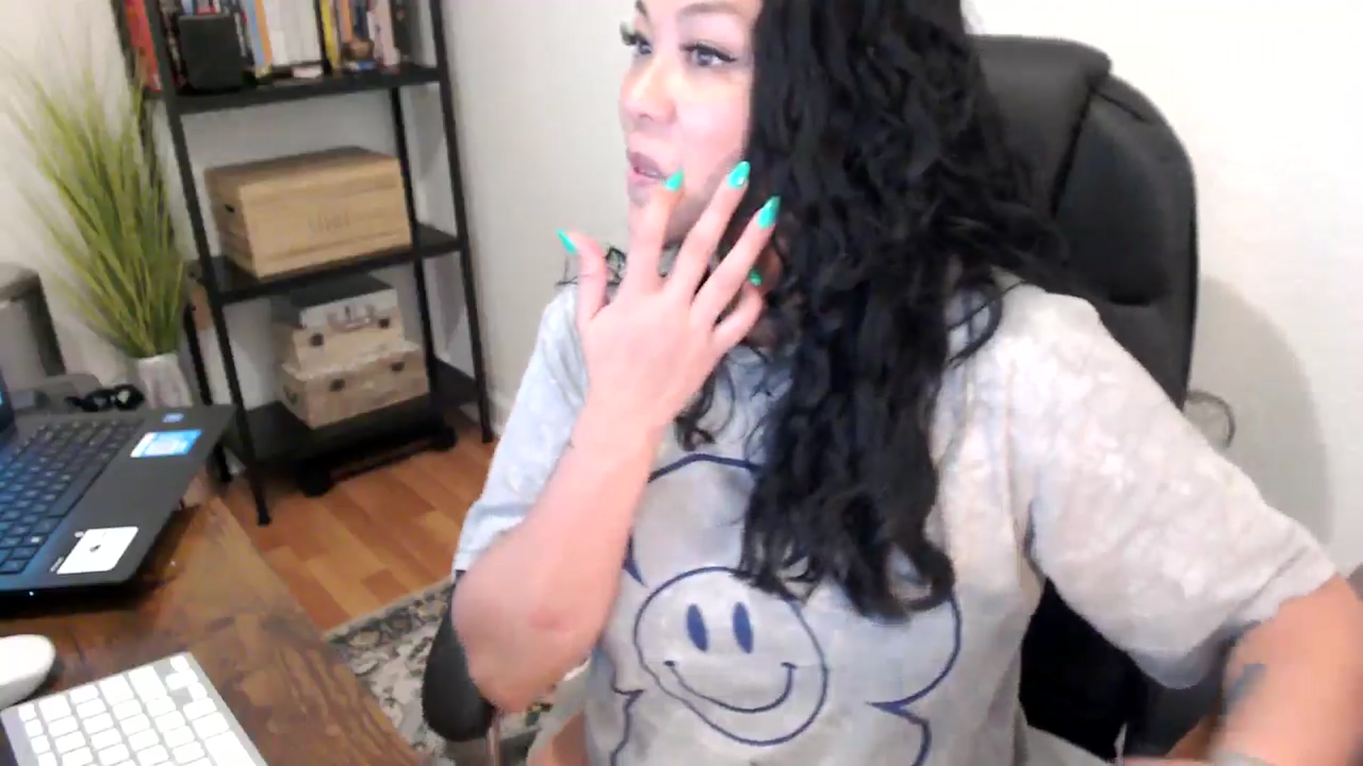 Gallery image thumbnail from MickaylaMoon's myfreecams stream on, 08/16/2024, 22:10 image 18 of 20