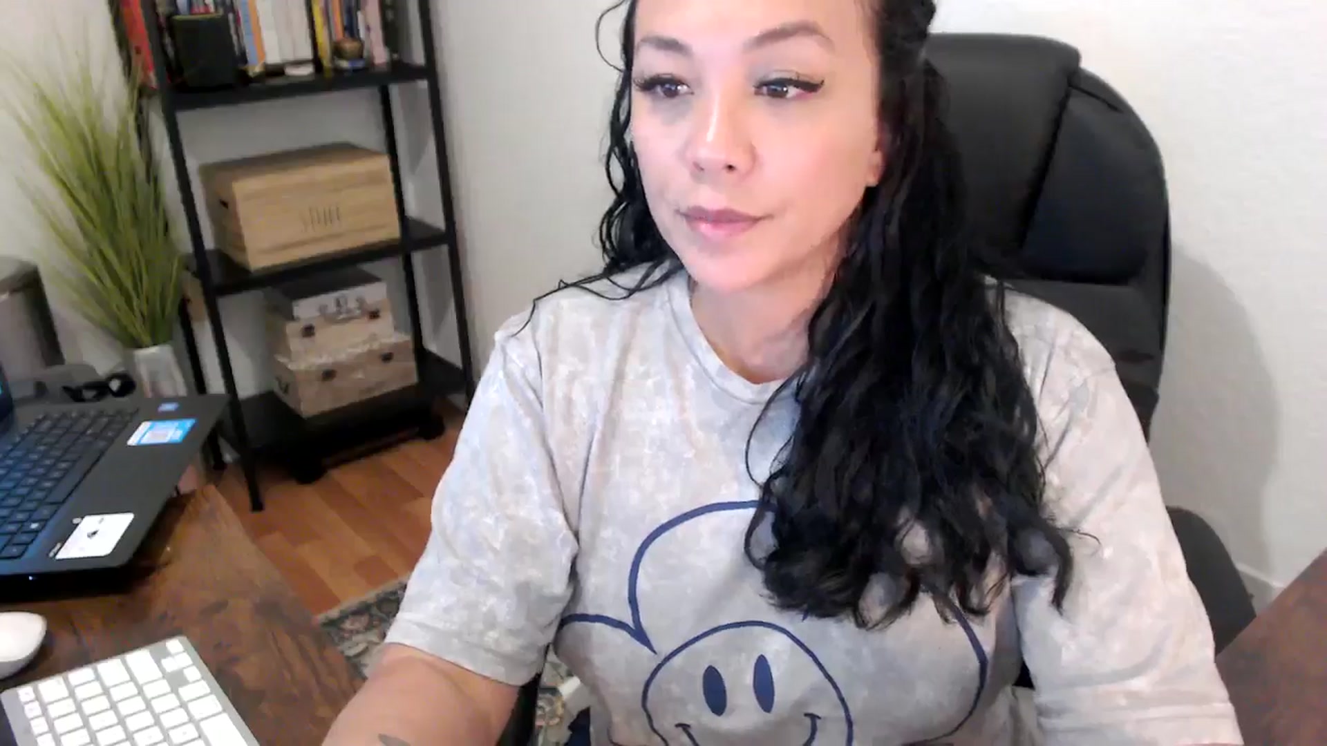 Gallery image thumbnail from MickaylaMoon's myfreecams stream on, 08/16/2024, 22:10 image 3 of 20