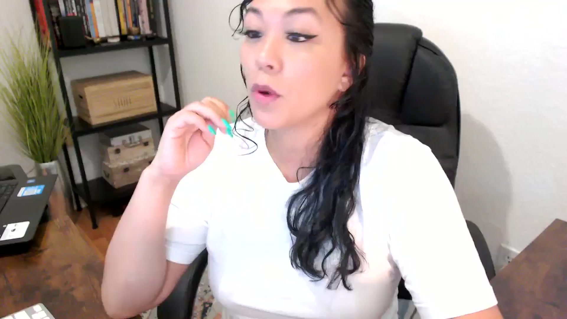 Gallery image thumbnail from MickaylaMoon's myfreecams stream on, 08/20/2024, 14:34 image 11 of 20