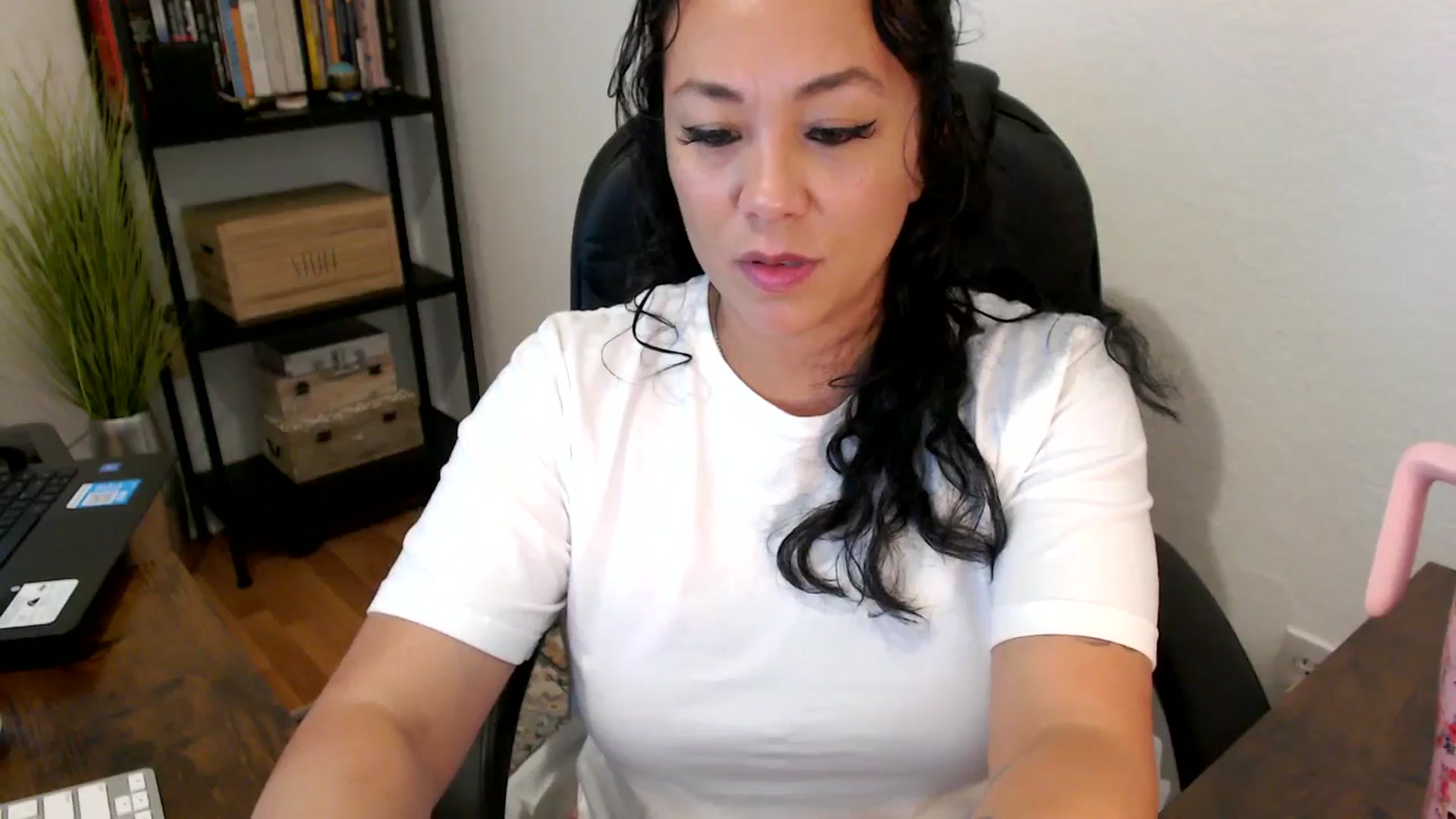 Gallery image thumbnail from MickaylaMoon's myfreecams stream on, 08/20/2024, 16:12 image 12 of 20