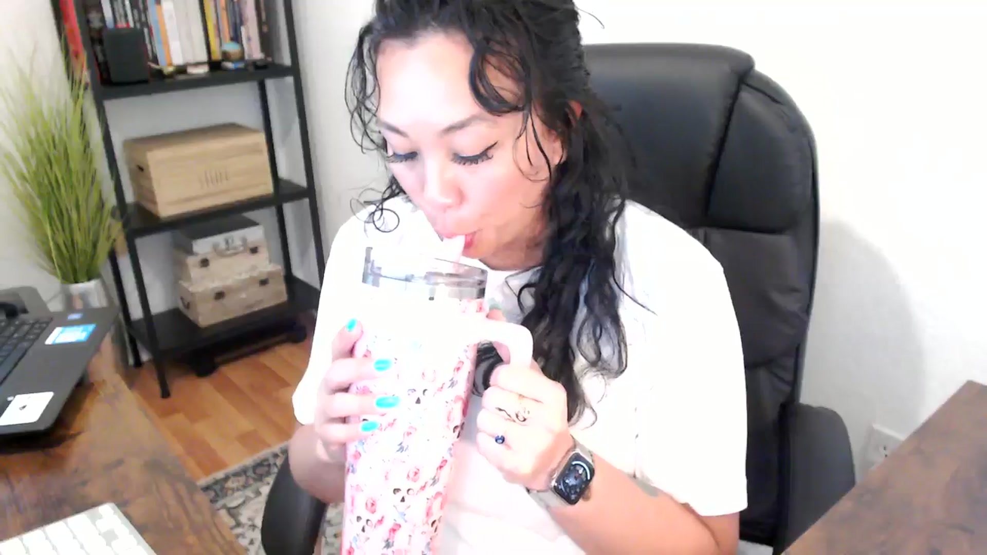 Gallery image thumbnail from MickaylaMoon's myfreecams stream on, 08/20/2024, 17:43 image 9 of 20
